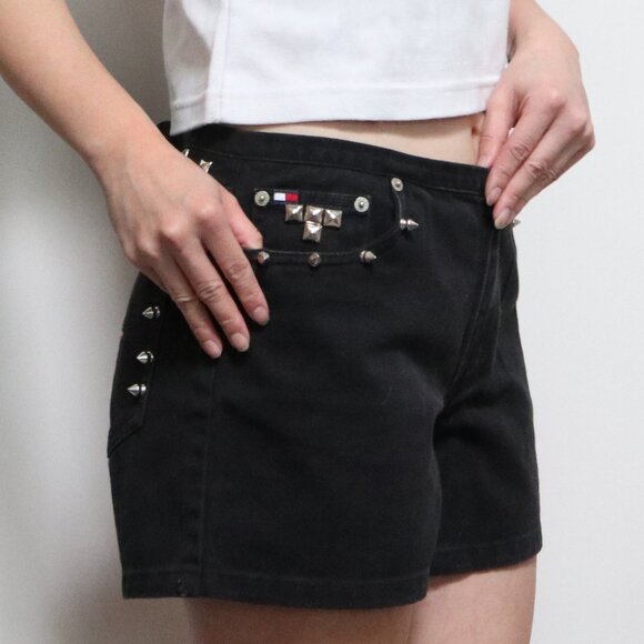 Black Spike Studded Goth Shorts ☠️ TOMMY HILFIGER Early 2000s - Picture 5 of 8